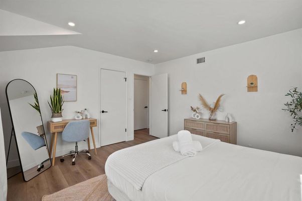 Bedroom, Home Office, Interior, Recessed Lighting, Wood Texture Flooring