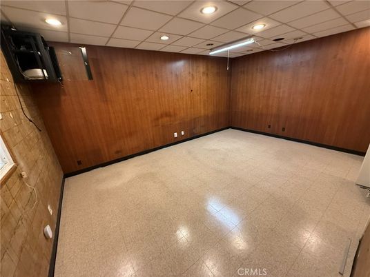 Empty room, Interior, Recessed Lighting, Wooden Walls