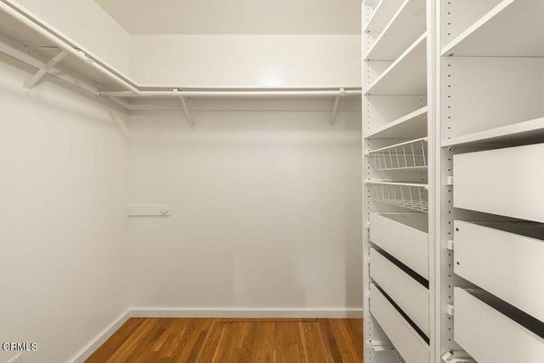 Interior, Walk-in Closets, Wood Texture Flooring