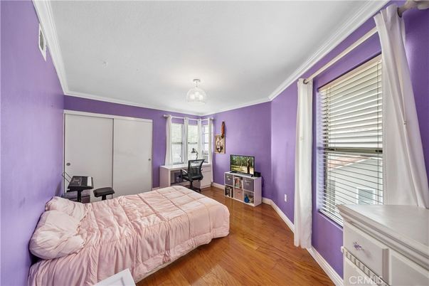 Bedroom, Chandelier, Home Office, Interior, Wood Texture Flooring