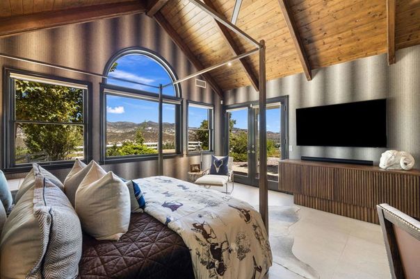 Bedroom, Interior, Wooden Beams, Wooden Ceilings