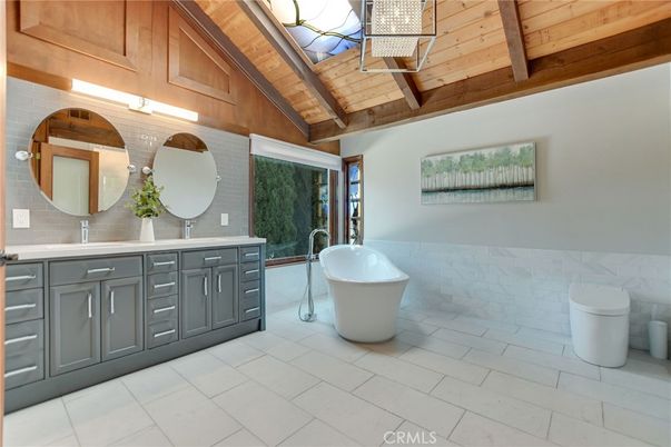 Bathroom, Dual Sink Vanities, Free Standing Baths, Interior, Wooden Beams, Wooden Ceilings