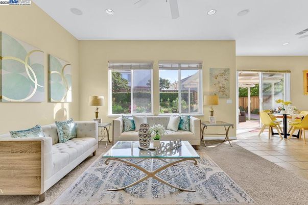 Dining room, Interior, Living room, Recessed Lighting
