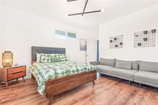 Bedroom, Interior, Pendant Lights, Wood Texture Flooring