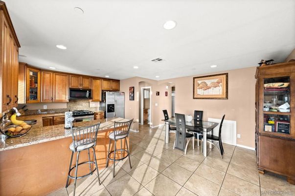 Dining room, Interior, Kitchen, Recessed Lighting, Stainless Steel Appliances