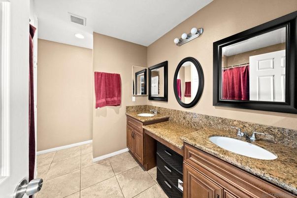 Bathroom, Dual Sink Vanities, Interior, Recessed Lighting