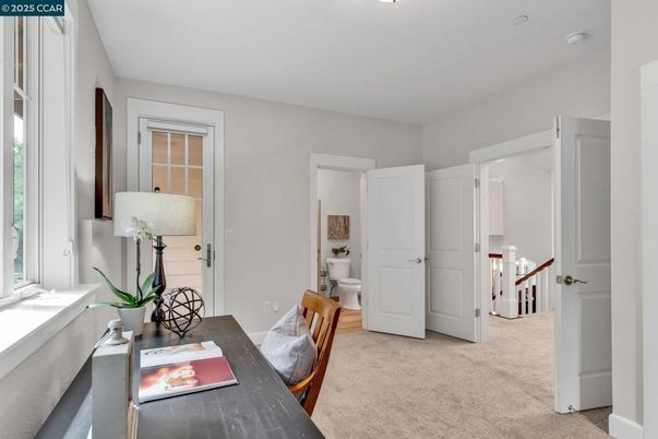 Home Office, Interior