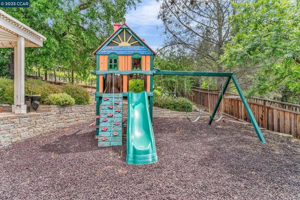 Backyard, Exterior, Playground