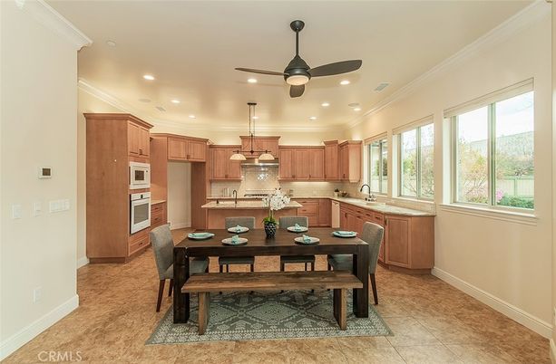 Dining room, Interior, Kitchen, Pendant Lights, Recessed Lighting, Stainless Steel Appliances