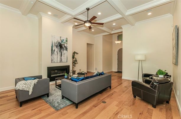 Fireplace, Interior, Living room, Pendant Lights, Recessed Lighting, Wood Texture Flooring
