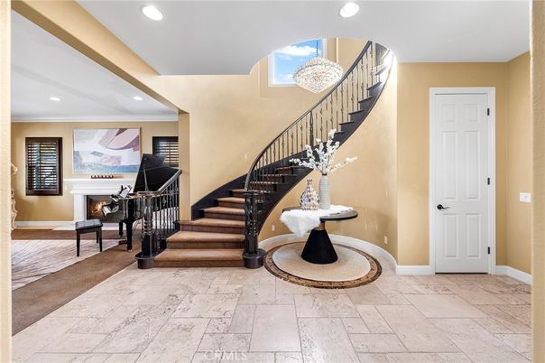 Chandelier, Interior, Piano, Recessed Lighting