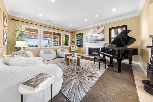 Fireplace, Interior, Living room, Piano, Recessed Lighting