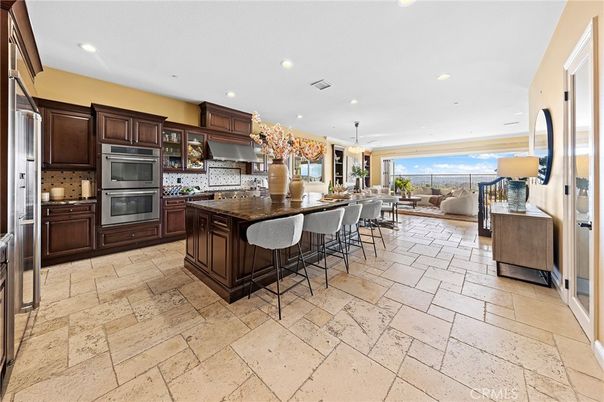 Dining room, Interior, Kitchen, Living room, Pendant Lights, Recessed Lighting, Stainless Steel Appliances