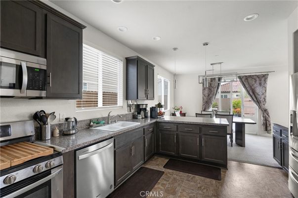 Dining room, Interior, Kitchen, Pendant Lights, Recessed Lighting, Stainless Steel Appliances