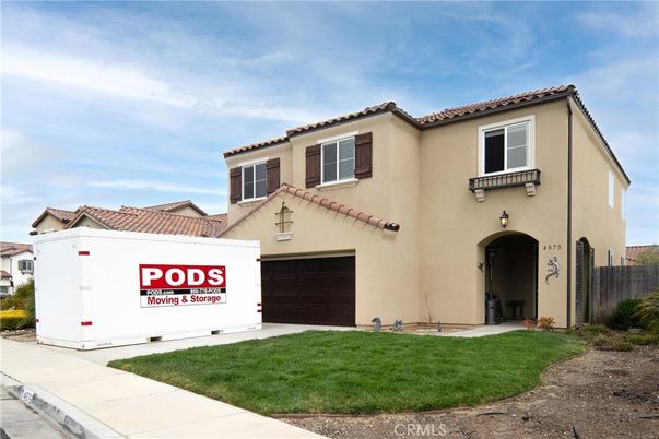 Attached, Exterior, Facade, Spanish Mediterranean