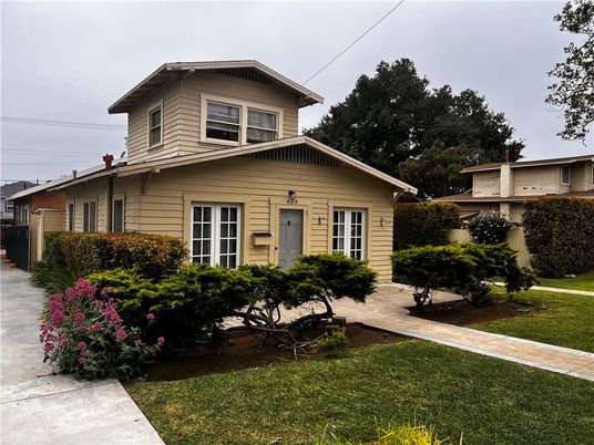 Exterior, Facade, American Craftsman