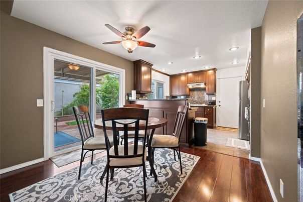 Dining room, Interior, Kitchen, Recessed Lighting, Wood Texture Flooring