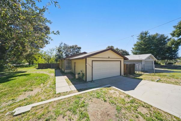 Backyard, Detached Garage, Exterior