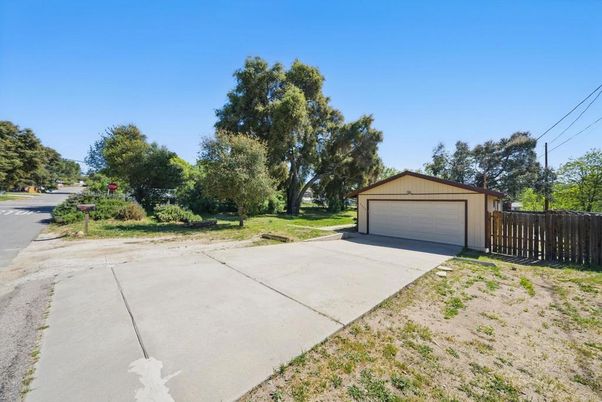 Backyard, Detached Garage, Exterior