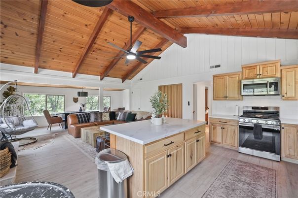 Dining room, Interior, Kitchen, Living room, Stainless Steel Appliances, Wooden Beams, Wooden Ceilings, Wood Texture Flooring