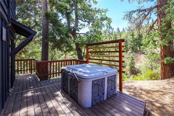 Exterior, Hot Tub