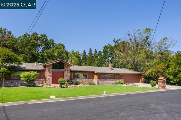 Attached, Exterior, Facade, Brick Facade, Ranch