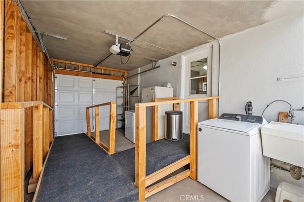 Garage, Interior, Washer