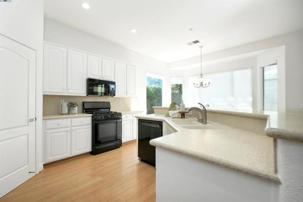 Chandelier, Interior, Kitchen, Recessed Lighting, Wood Texture Flooring