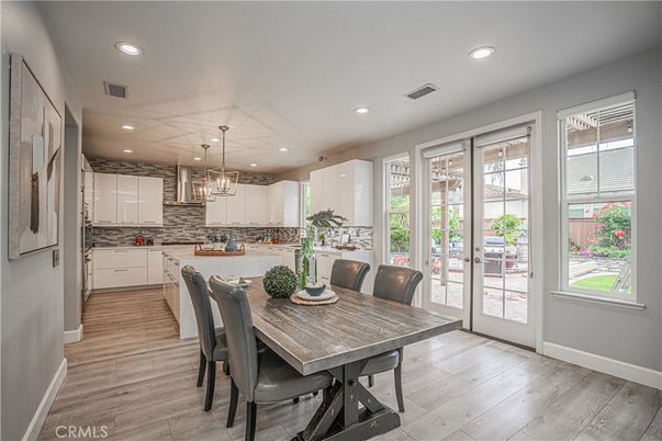 Dining room, Interior, Kitchen, Pendant Lights, Recessed Lighting, Wood Texture Flooring