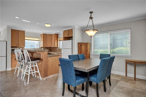 Dining room, Interior, Kitchen, Pendant Lights, Recessed Lighting