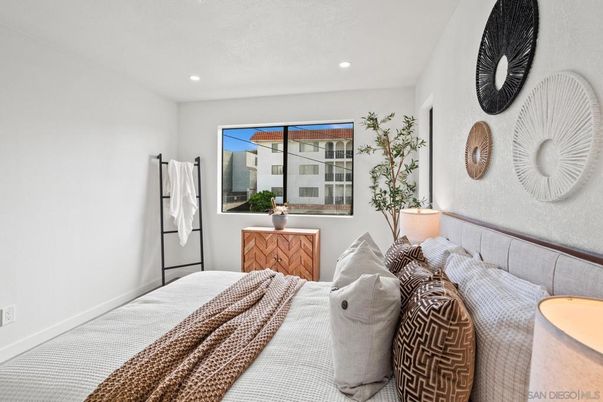 Bedroom, Interior, Recessed Lighting
