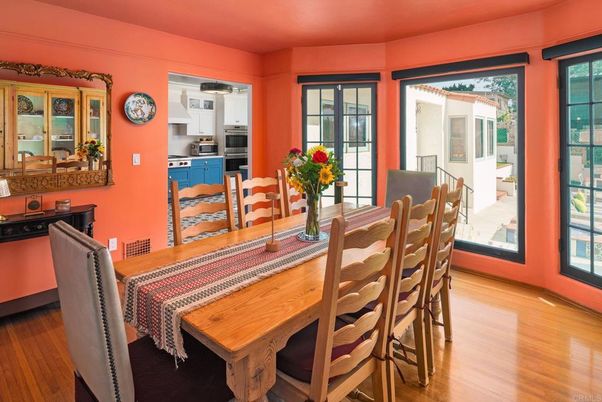 Dining room, Interior, Kitchen, Stainless Steel Appliances, Wood Texture Flooring