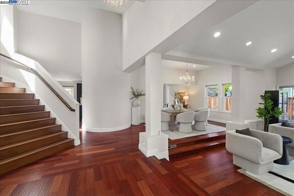 Chandelier, Dining room, Interior, Recessed Lighting, Wood Texture Flooring