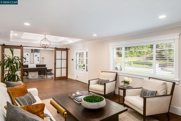 Chandelier, Interior, Living room, Piano, Recessed Lighting, Wood Texture Flooring