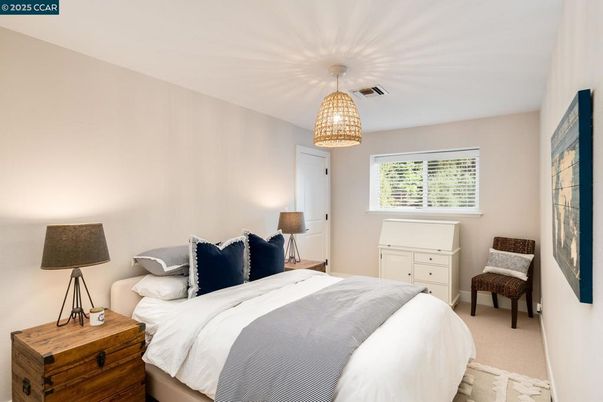 Bedroom, Interior, Pendant Lights