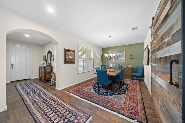 Chandelier, Dining room, Interior, Recessed Lighting, Wood Texture Flooring