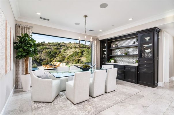 Dining room, Interior, Pendant Lights, Recessed Lighting