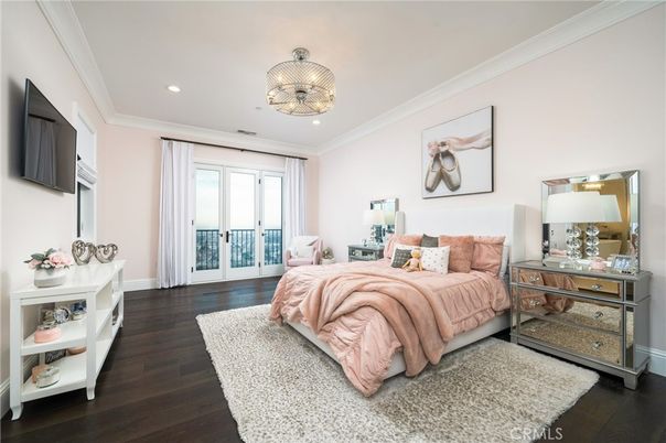 Bedroom, Chandelier, Interior, Recessed Lighting, Wood Texture Flooring