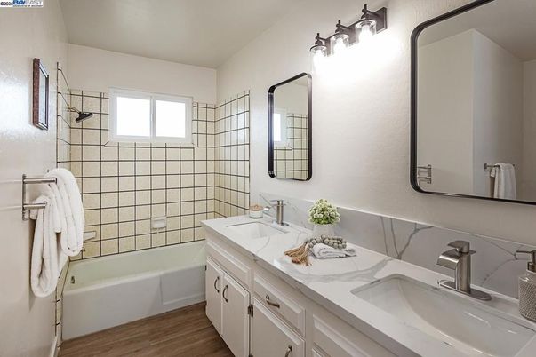 Bathroom, Dual Sink Vanities, Interior, Wood Texture Flooring