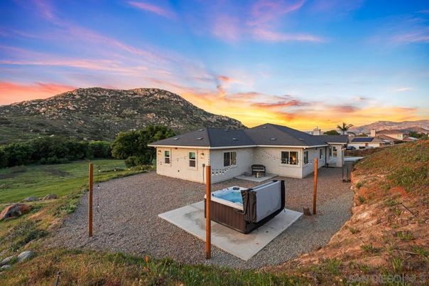 Exterior, Hot Tub