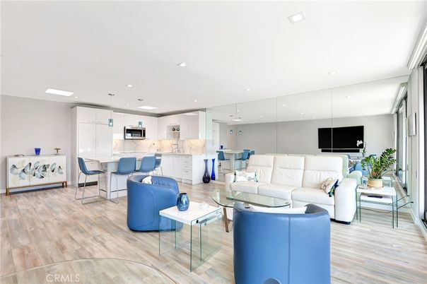 Interior, Kitchen, Living room, Pendant Lights, Recessed Lighting, Wood Texture Flooring
