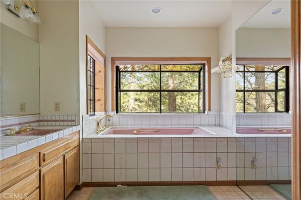 Bathroom, Interior, Recessed Lighting, Tile Countertops