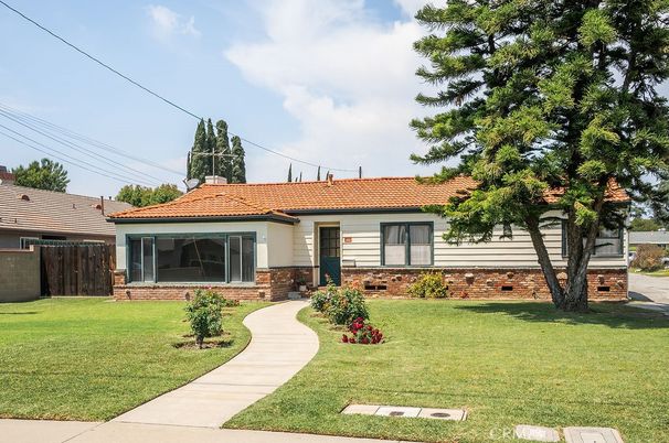 Backyard, Exterior, Facade, Brick Facade, Spanish Mediterranean