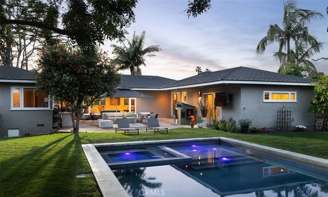 Backyard, Exterior, Pool
