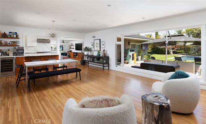 Dining room, Interior, Kitchen, Pendant Lights, Recessed Lighting, Wood Texture Flooring