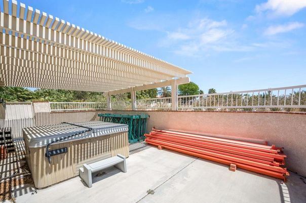 Exterior, Hot Tub