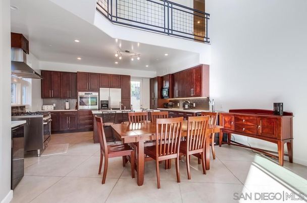 Dining room, Interior, Kitchen, Recessed Lighting, Stainless Steel Appliances