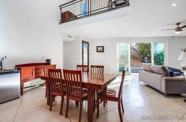 Dining room, Interior, Recessed Lighting