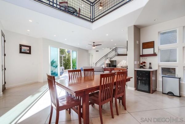 Dining room, Interior, Recessed Lighting
