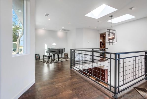 Interior, Pendant Lights, Piano, Recessed Lighting, Wood Texture Flooring